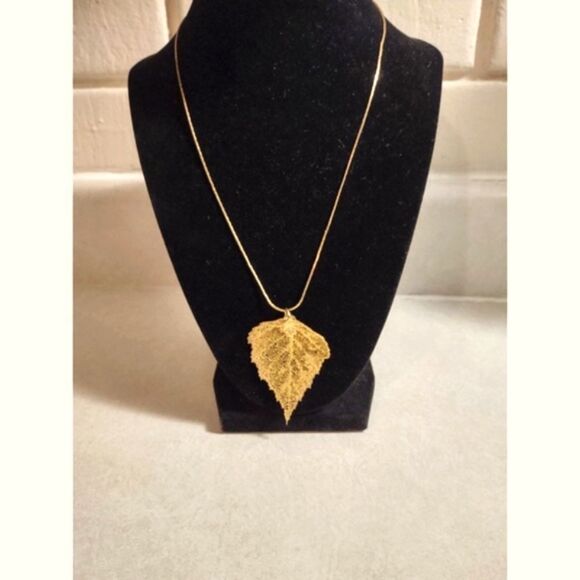 VINTAGE GOLD LEAF NECKLACE - Picture 4 of 4